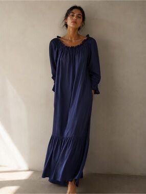 TAYLOR TILLMAN NEW YORK Navy Smocked Neck Maxi Dress Size M